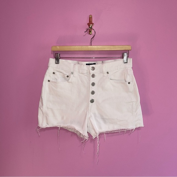 GAP Shorts Women's Size 29 White Denim High-Rise Button Fly Cut-off 3 1/2" - Picture 2 of 9